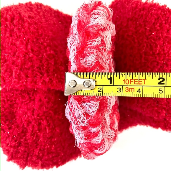 ❣️Valentine's Day Bundle: Tins, Sparkle Socks, Table Runner & Dish Scour Pad - Picture 10 of 14